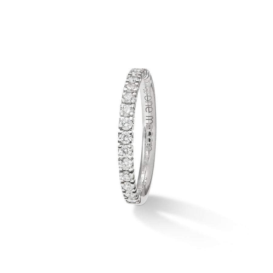 One Mooore ring i platina med brillianter