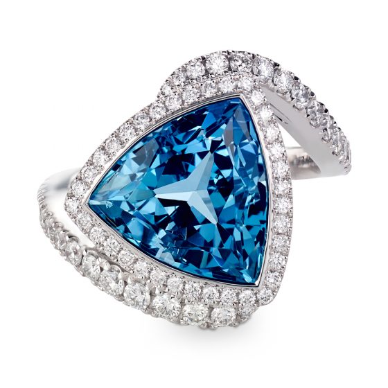 Ring med diamanter og akvamarin