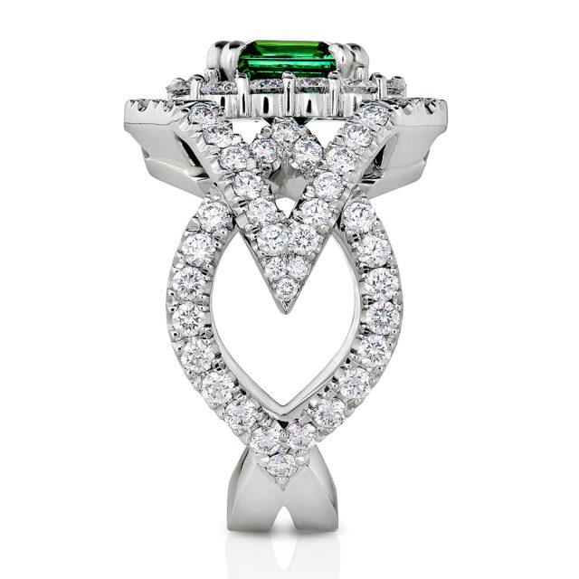 LEAFA Ring i platina med diamanter og grønn turmalin