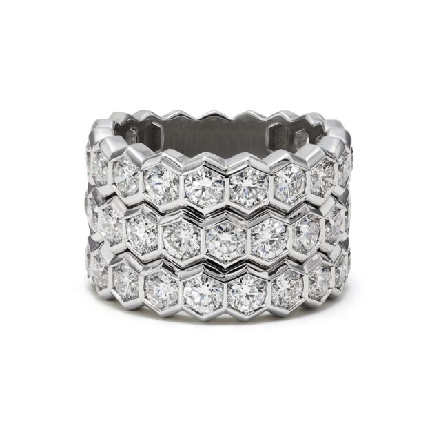 Ring i hvitt gull med briljanter